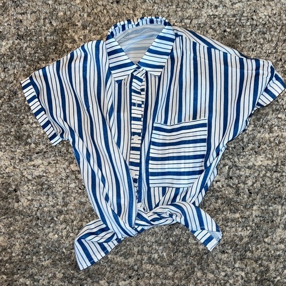 Zara Tops - Button Down Top